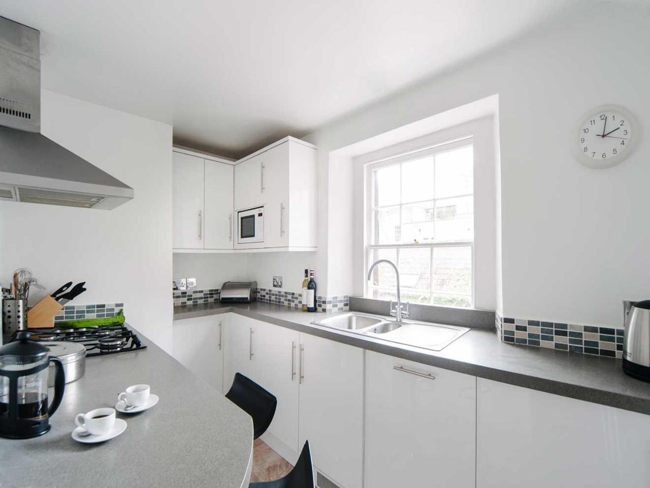 Stylish Three Bedroom Apartment In Heart Of City Bath Zewnętrze zdjęcie
